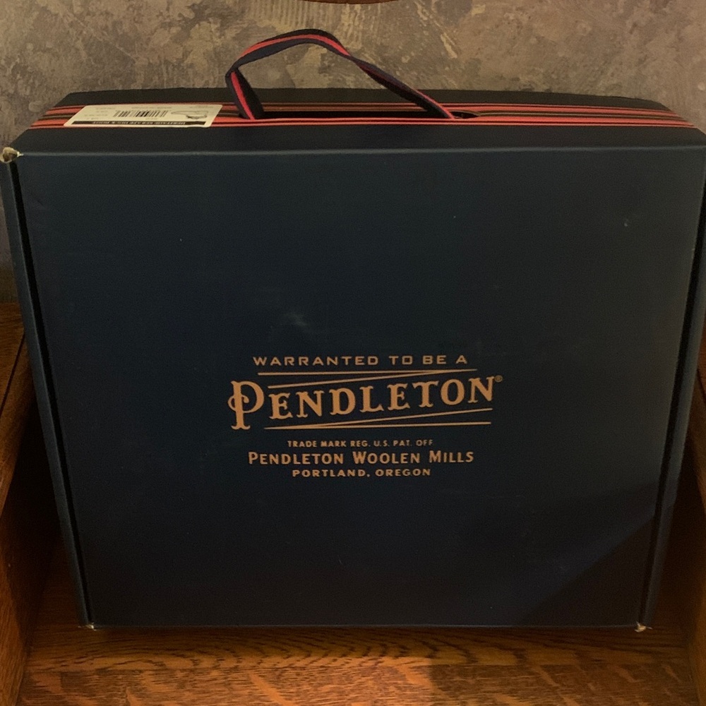 Pendleton Navy Blue and Copper Logo Boots with box